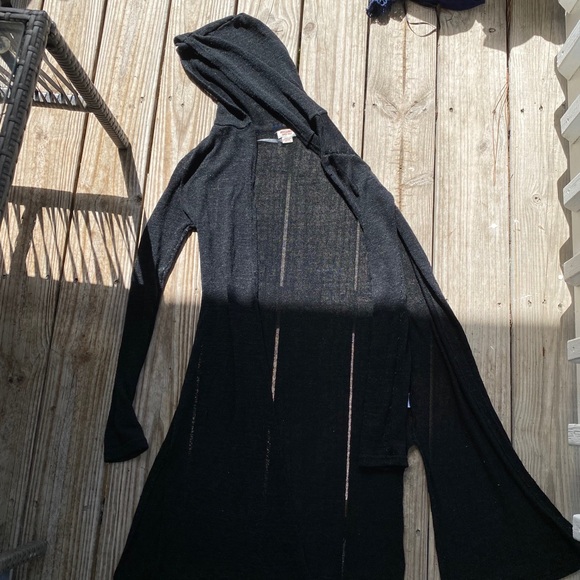 Cover - Picture 7 of 7